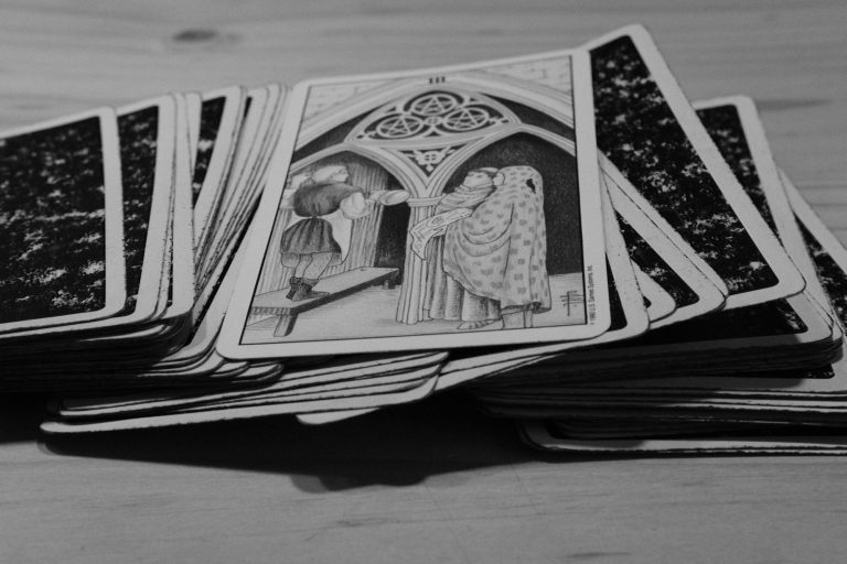 Alle Fragen beantworte ich mit größter Sorgfalt Tarokarten 3 Münzen